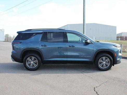 New 2026 Chevrolet Traverse LT w/ Enhanced Driving Package image 21