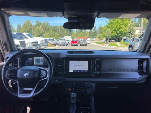 Used 2021 Ford Bronco Big Bend w/ Sasquatch Package image 12