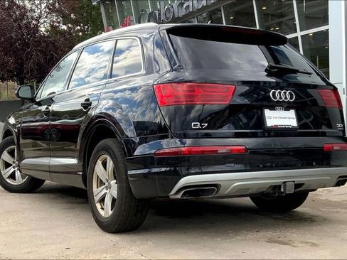 Used 2017 Audi Q7 3.0T Premium image 11