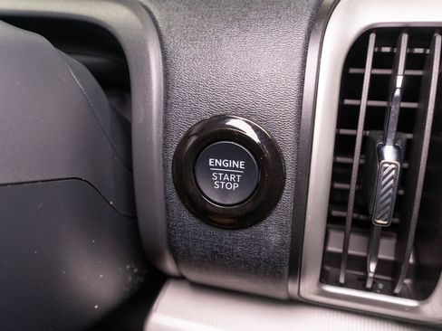 Used 2025 Ford Expedition Active AWD/4WD image 29