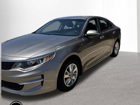 Used 2018 Kia Optima LX FWD image 1