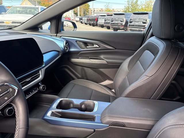Used 2024 Chevrolet Equinox EV LT AWD/4WD image 25