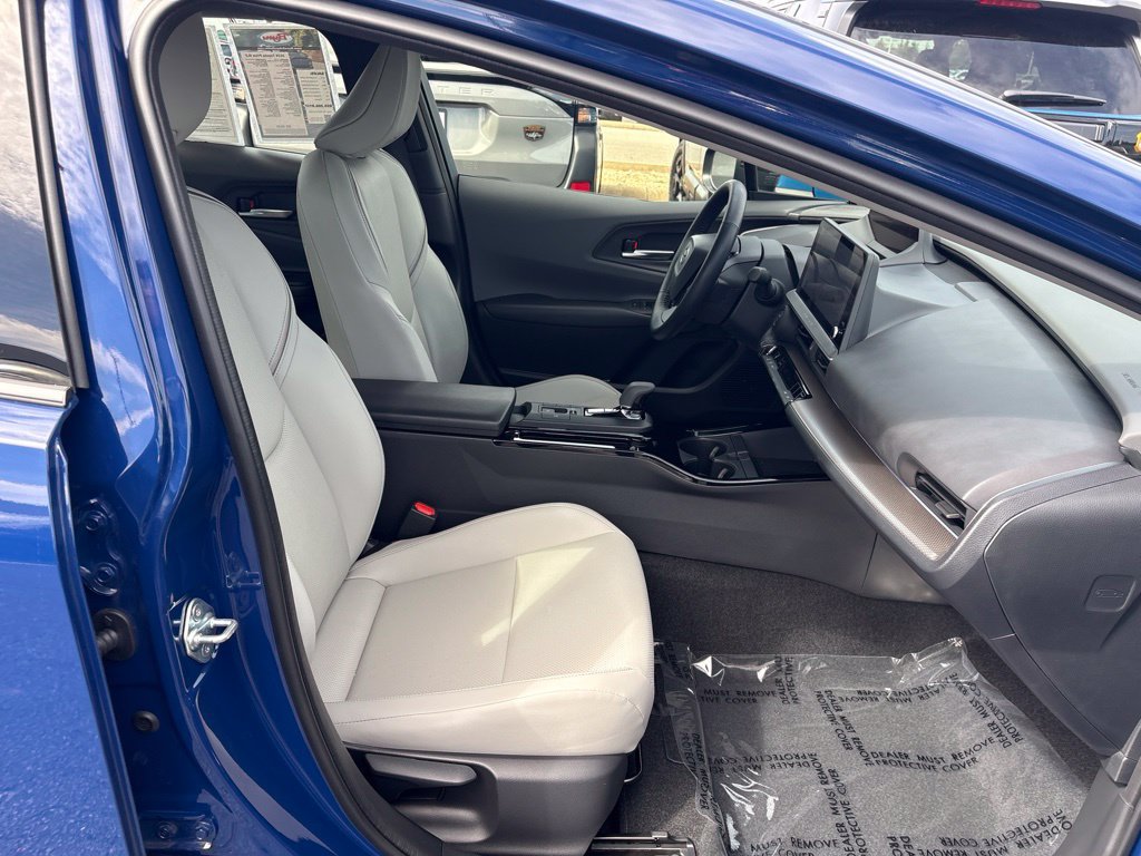 Used 2026 Toyota Prius XLE FWD image 10