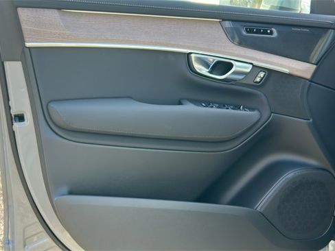 New 2026 Volvo XC90 B6 Plus w/ Protection Package Premier image 22