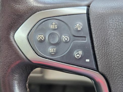 Used 2020 Chevrolet Suburban Premier AWD/4WD image 18
