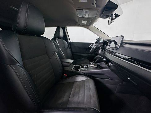 Used 2024 Mitsubishi Outlander SE Black Edition image 31