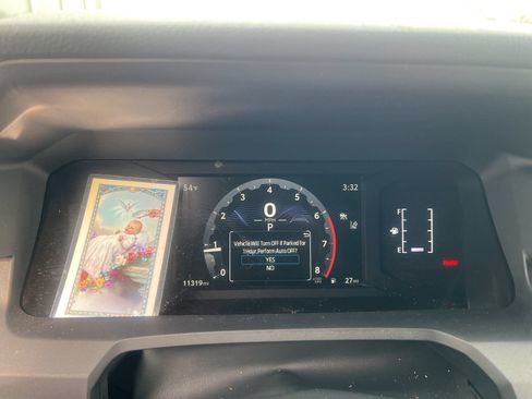 Used 2025 Toyota 4Runner SR5 AWD/4WD image 7