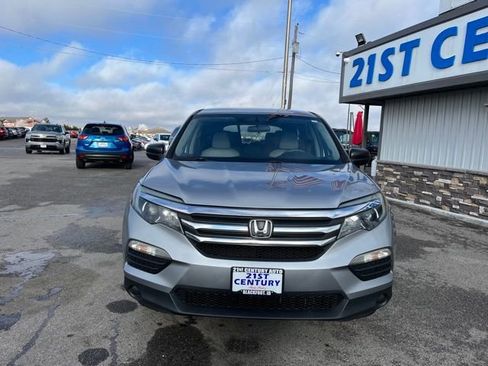 Used 2017 Honda Pilot LX image 2