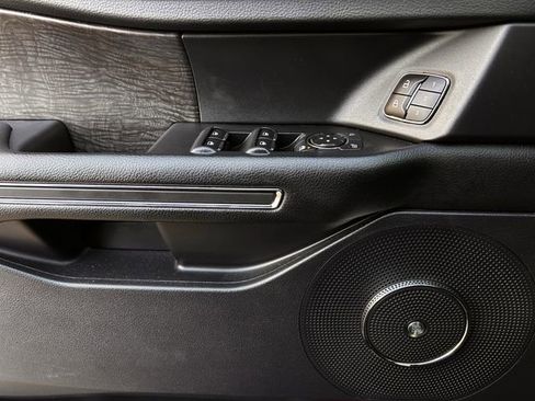 Used 2020 Ford Expedition Limited w/ Special Edition Package image 27