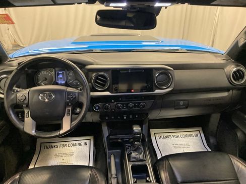 Used 2019 Toyota Tacoma TRD Pro AWD/4WD image 4