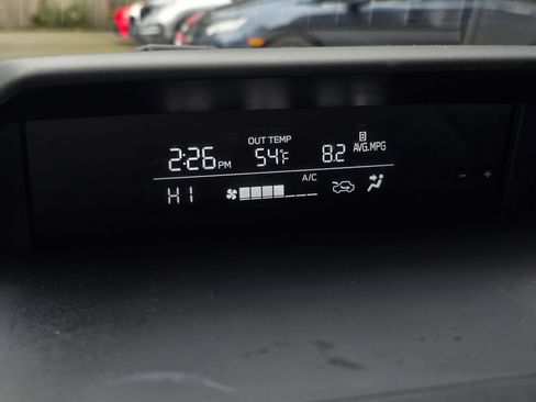 Used 2022 Subaru Crosstrek 2.0i Premium w/ Moonroof Package image 28