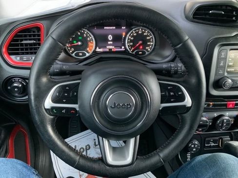 Used 2016 Jeep Renegade Trailhawk w/ Premium Trailhawk Package image 20