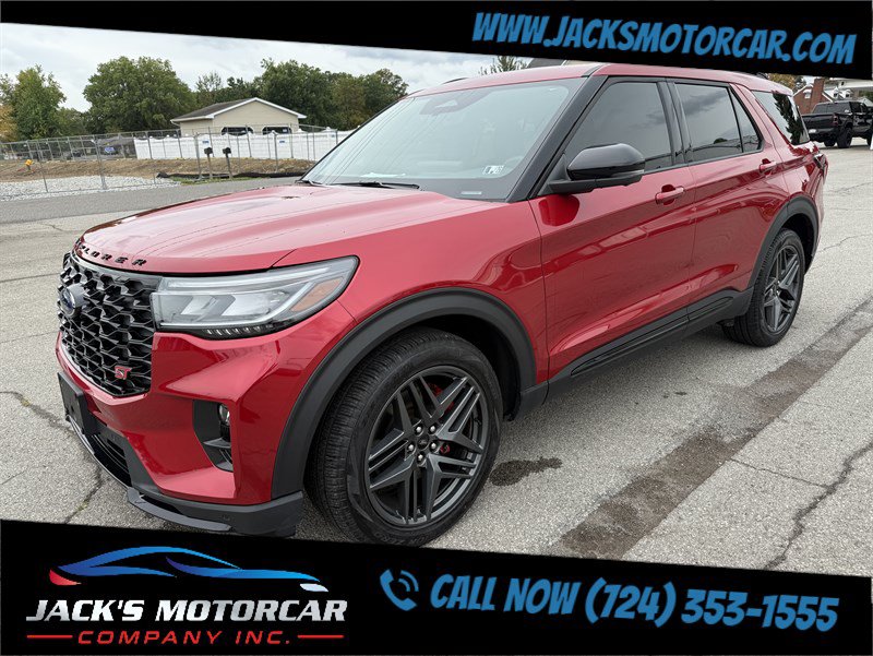 Used 2025 Ford Explorer ST AWD/4WD image 2