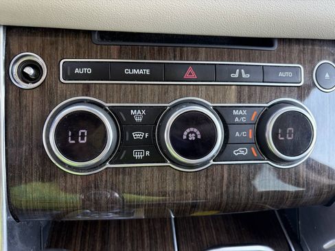 Used 2015 Land Rover Range Rover Sport HSE AWD/4WD image 32