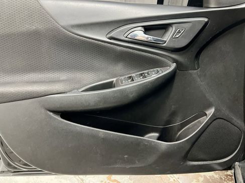 Used 2017 Chevrolet Malibu LT FWD image 20