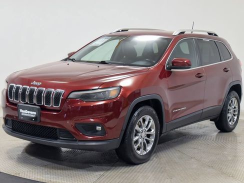 Used 2019 Jeep Cherokee Latitude Plus w/ Cold Weather Group FWD image 9