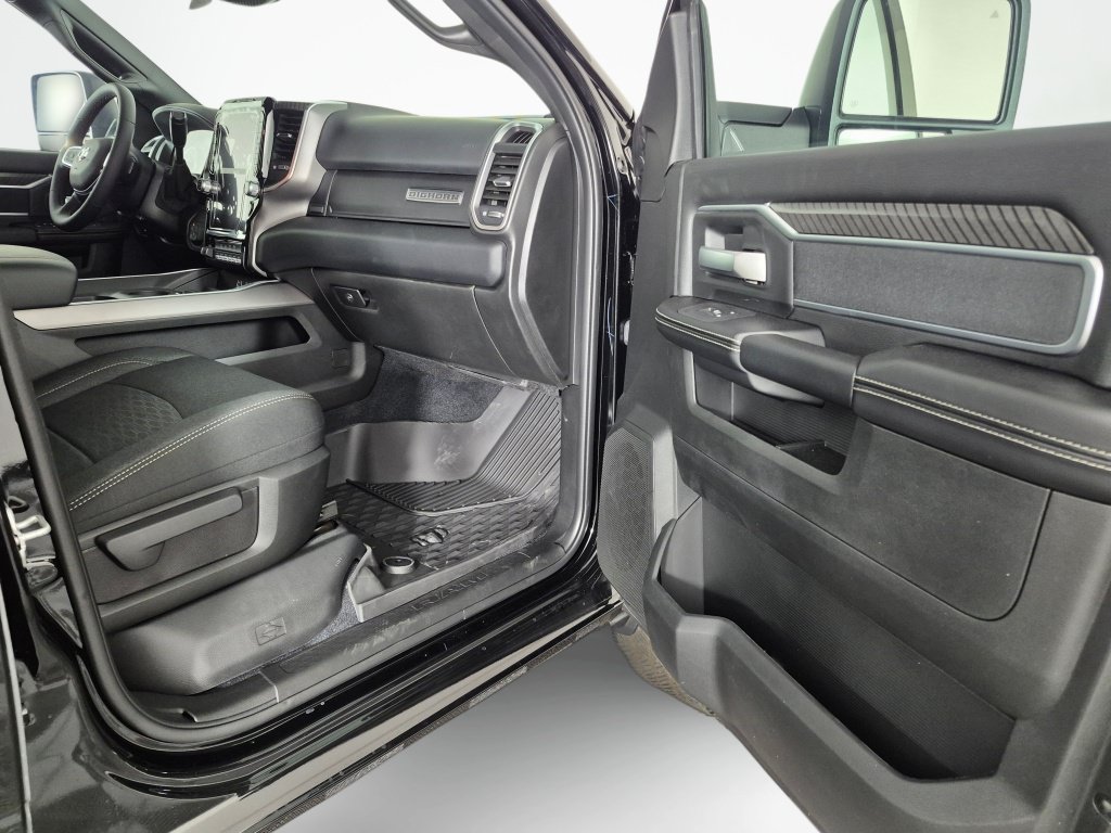 New 2026 RAM 2500 Big Horn AWD/4WD image 40