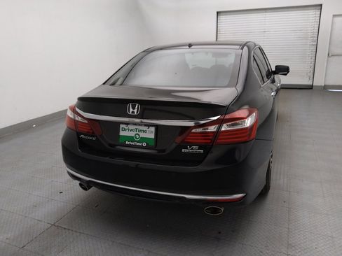 Used 2016 Honda Accord Touring image 7