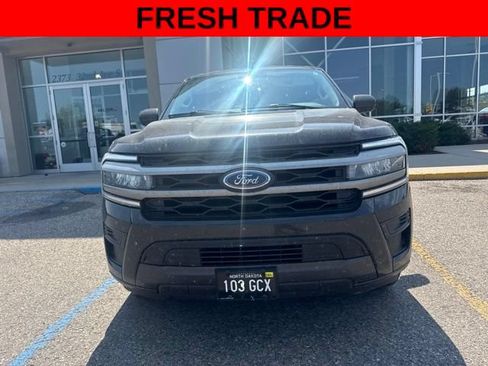 Used 2024 Ford Expedition Max XLT AWD/4WD image 2