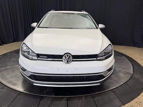 Used 2018 Volkswagen Golf Alltrack SE image 11