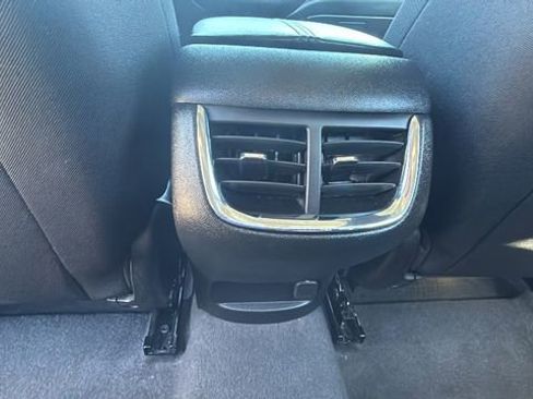 Used 2024 Chevrolet Malibu LT image 25