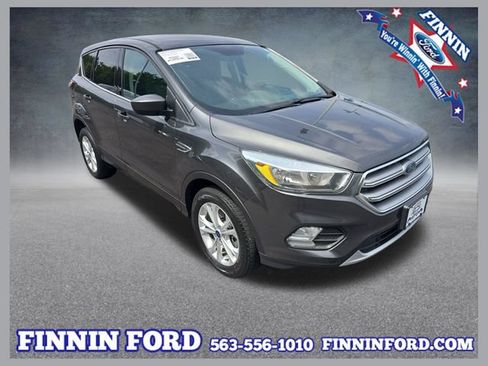 Used 2017 Ford Escape SE AWD/4WD image 1
