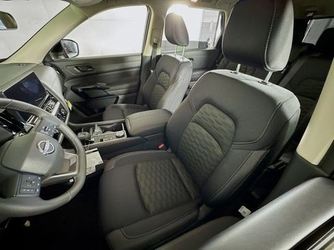 New 2026 Nissan Pathfinder SV AWD/4WD image 18