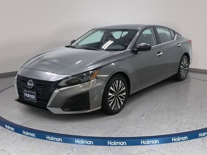 Used 2024 Nissan Altima 2.5 SV