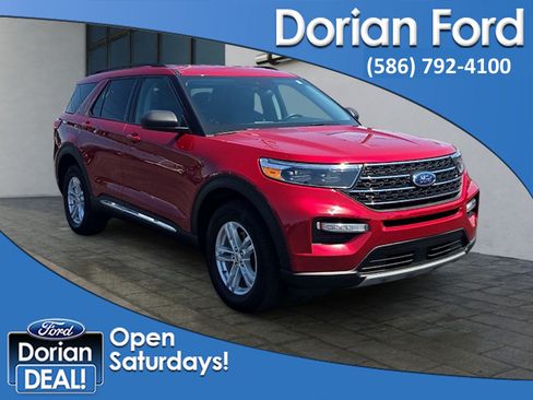 Certified 2023 Ford Explorer XLT w/ Equipment Group 202A AWD/4WD image 1