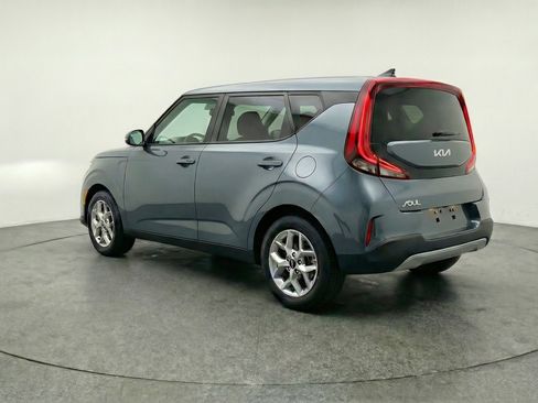 Used 2025 Kia Soul LX w/ LX Technology Package image 6