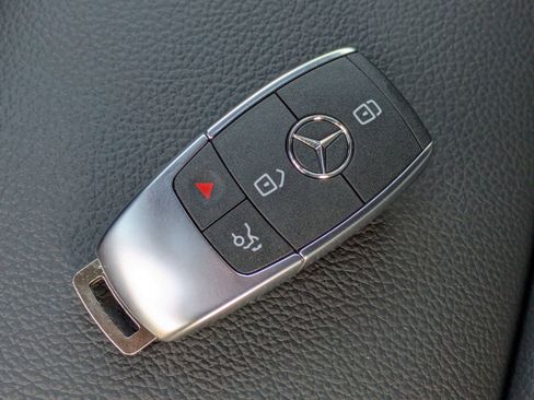 Certified 2025 Mercedes-Benz GLA 250 image 36