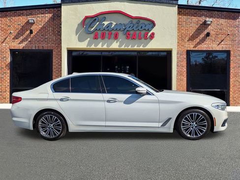Used 2018 BMW 530i image 2