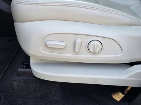 Used 2023 Buick Enclave Essence w/ Experience Buick Package FWD image 20