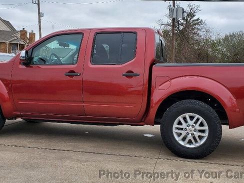 Used 2019 Nissan Frontier SV image 3