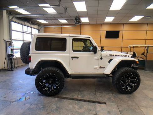 Used 2022 Jeep Wrangler Rubicon AWD/4WD image 8