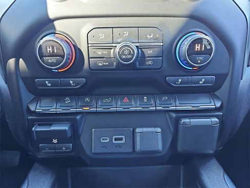 Used 2019 Chevrolet Silverado 1500 LT Trail Boss image 19