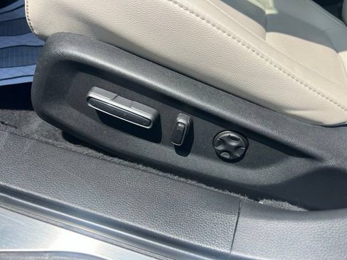 Used 2020 Honda Accord Touring image 23