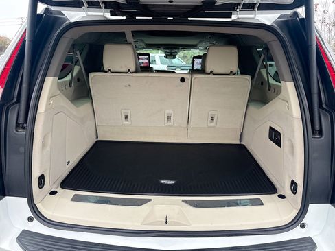 Used 2023 Cadillac Escalade ESV Sport Platinum w/ LPO, ONYX Package image 12