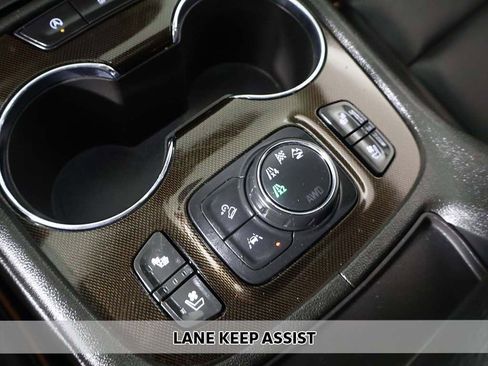 Used 2023 GMC Acadia AT4 w/ Technology Package AWD/4WD image 7