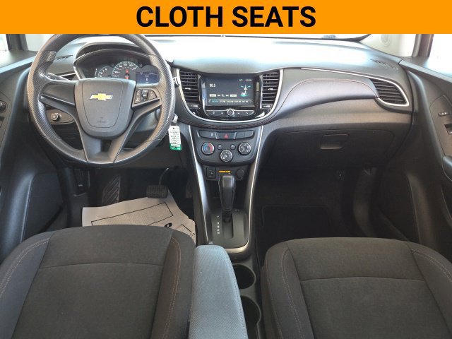 Used 2017 Chevrolet Trax LS FWD image 2