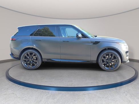 New 2026 Land Rover Range Rover Sport Dynamic SE AWD/4WD image 4