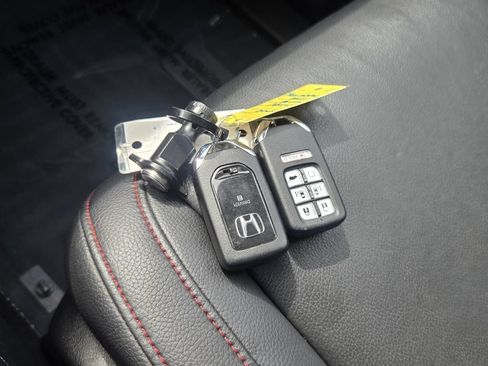 Used 2024 Honda Odyssey Sport image 22