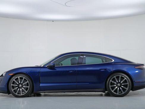 Used 2020 Porsche Taycan 4S w/ Premium Package image 9