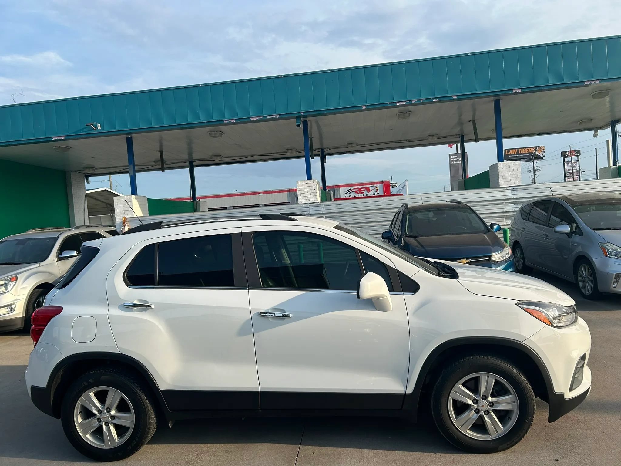 Used 2020 Chevrolet Trax LT w/ LT Convenience Package FWD image 6