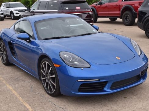 Used 2018 Porsche 718 Cayman image 4