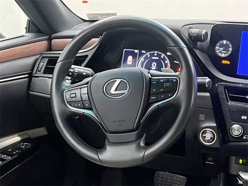 Certified 2023 Lexus ES 350 w/ Premium Package image 15