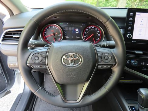 Used 2021 Toyota Camry XSE FWD image 22