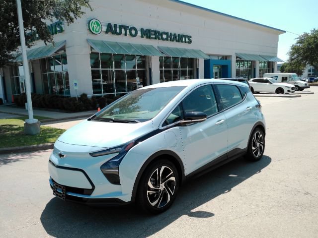 Used 2023 Chevrolet Bolt LT FWD image 1