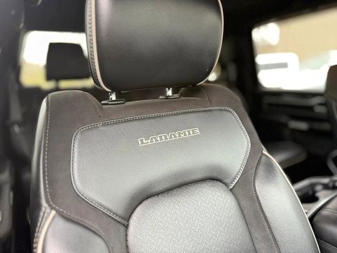 Used 2019 RAM 1500 Laramie image 29