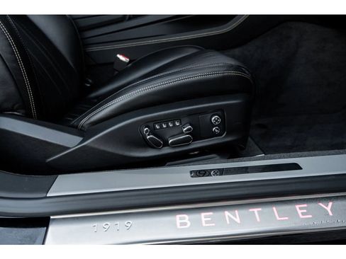 Used 2020 Bentley Continental GT image 33